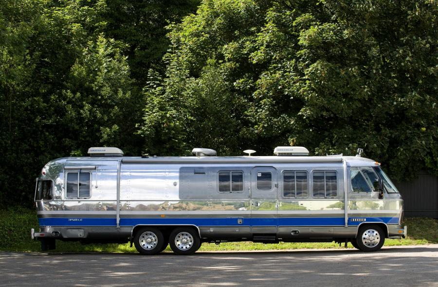  Airstream 350LE Class A Motorhome 1992 года  (фото 2 из 8)